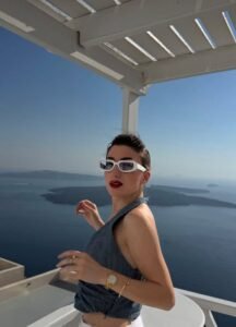 White Edition Sunglasses – Luxury Eyewear with UV400 Protection - Image 3